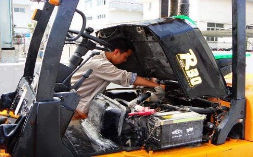 �泵ά����ѵѧУ